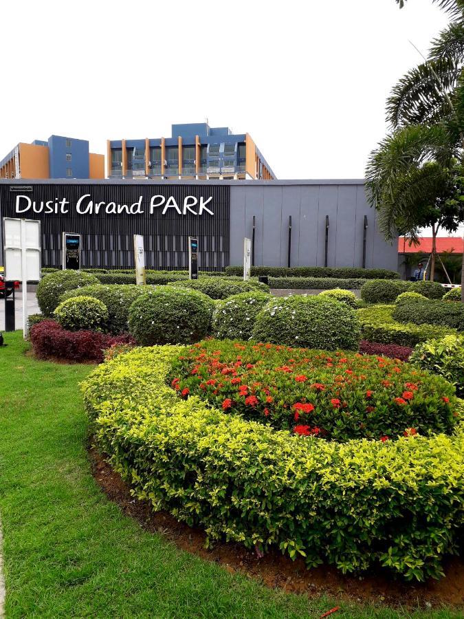 Dusit Grand Park Condo Pattaya Bagian luar foto